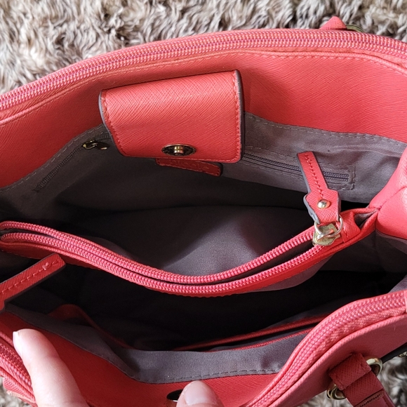 Newer purse - Picture 6 of 7